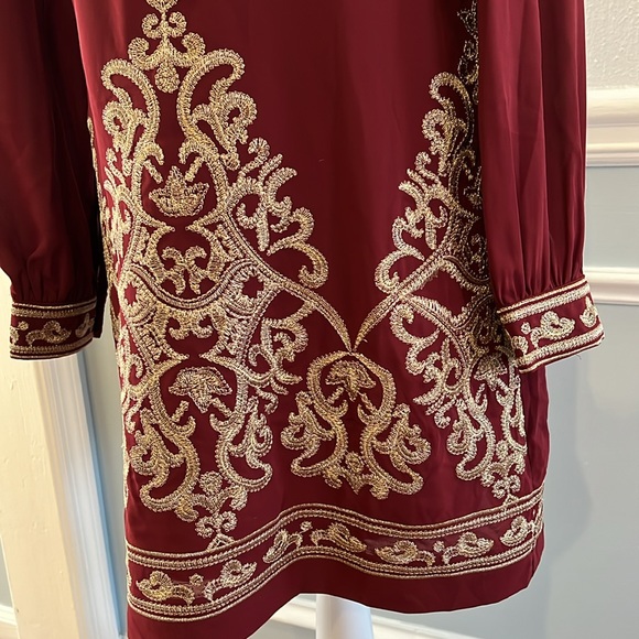 LIKE NEW GOLD EMBROIDERED DRESS WITH LONG SLEEVES - SIZE SMALL - Picture 3 of 9